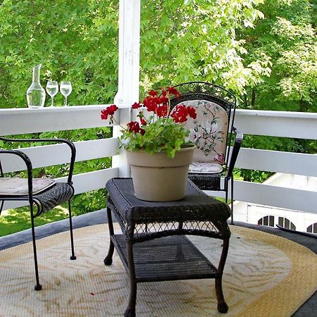Glass Magnolia Bed & Breakfast Interlaken エクステリア 写真